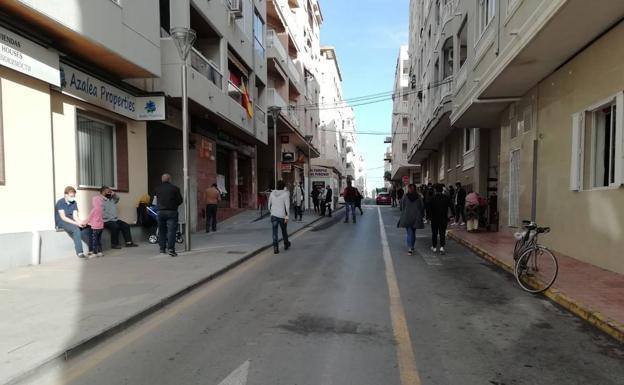 Policías agredidos en Torrevieja, tres miembros de una familia detenidos... el vídeo que corre como la pólvora en redes sociales